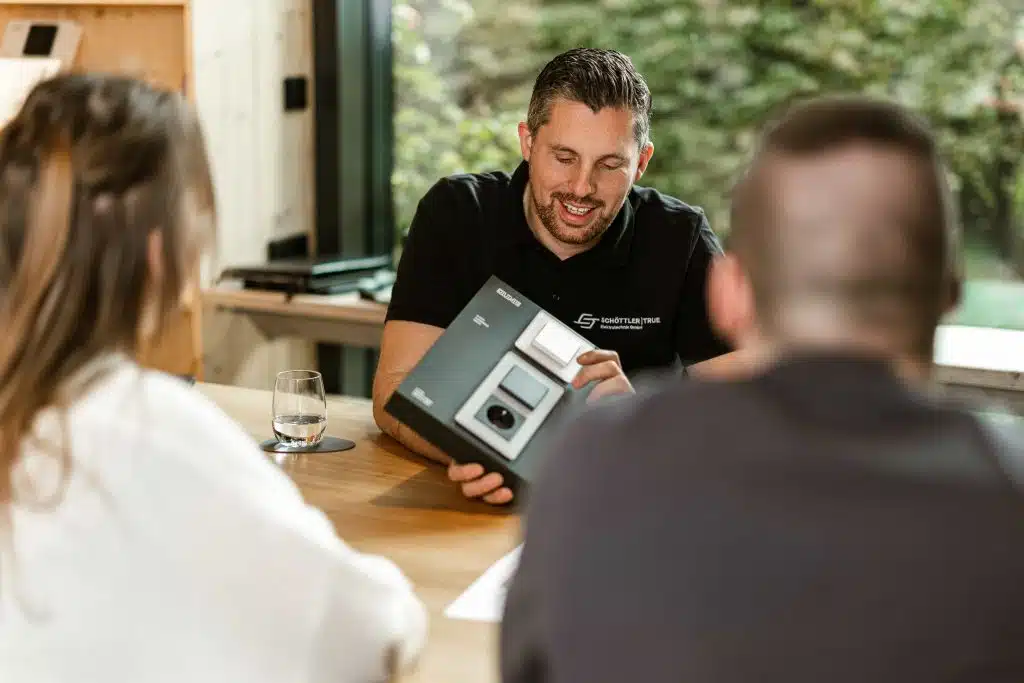 Beratung zu Photovoltaik, Speicher und Wallbox durch Schöttler & True in Stuhr
